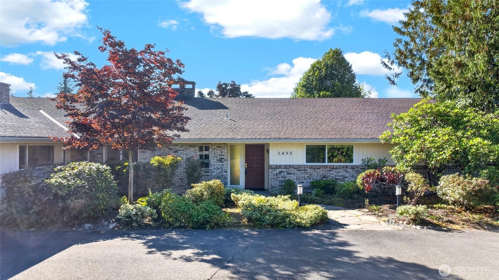 Photo of 1455 NW 188th Street, Shoreline, WA 98177 (MLS # 2593155)
