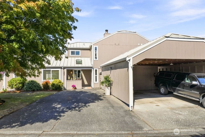 504 W Bowman Court