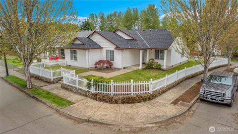 Photo of 622 NW 29th Place, Battle Ground, WA 98604 (MLS # 2514660)