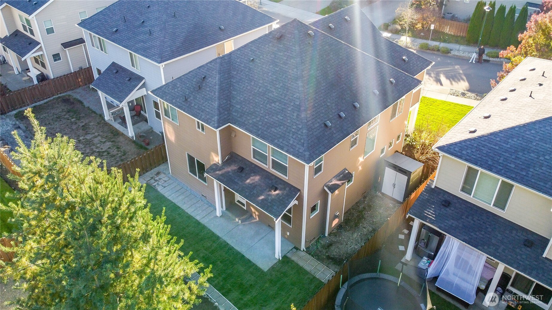 Maple Valley, Washington 98038, United States, 4 Bedrooms Bedrooms, ,3 BathroomsBathrooms,Residential,Active,228869