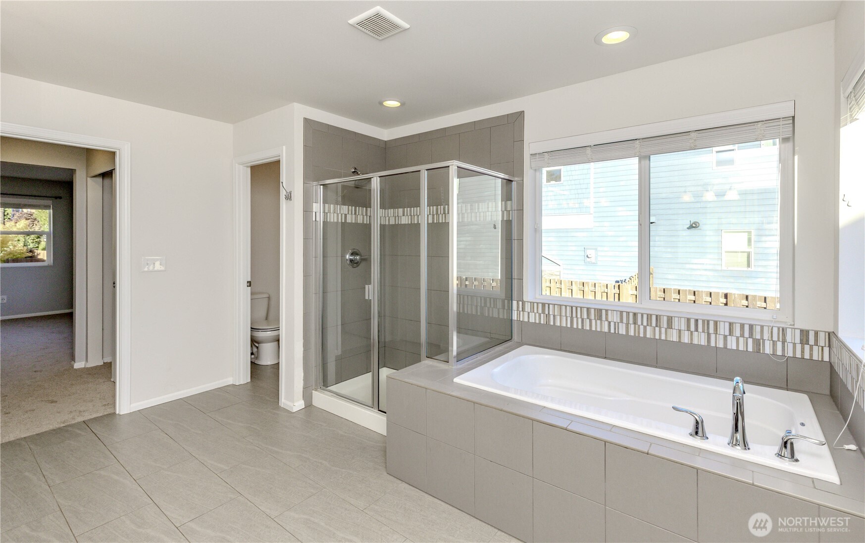 Maple Valley, Washington 98038, United States, 4 Bedrooms Bedrooms, ,3 BathroomsBathrooms,Residential,Active,228869