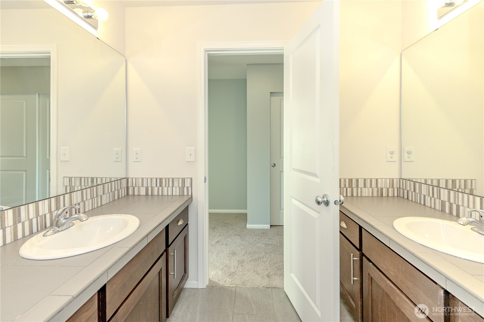 Maple Valley, Washington 98038, United States, 4 Bedrooms Bedrooms, ,3 BathroomsBathrooms,Residential,Active,228869