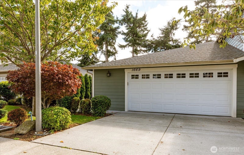1669 SW Stremler Drive