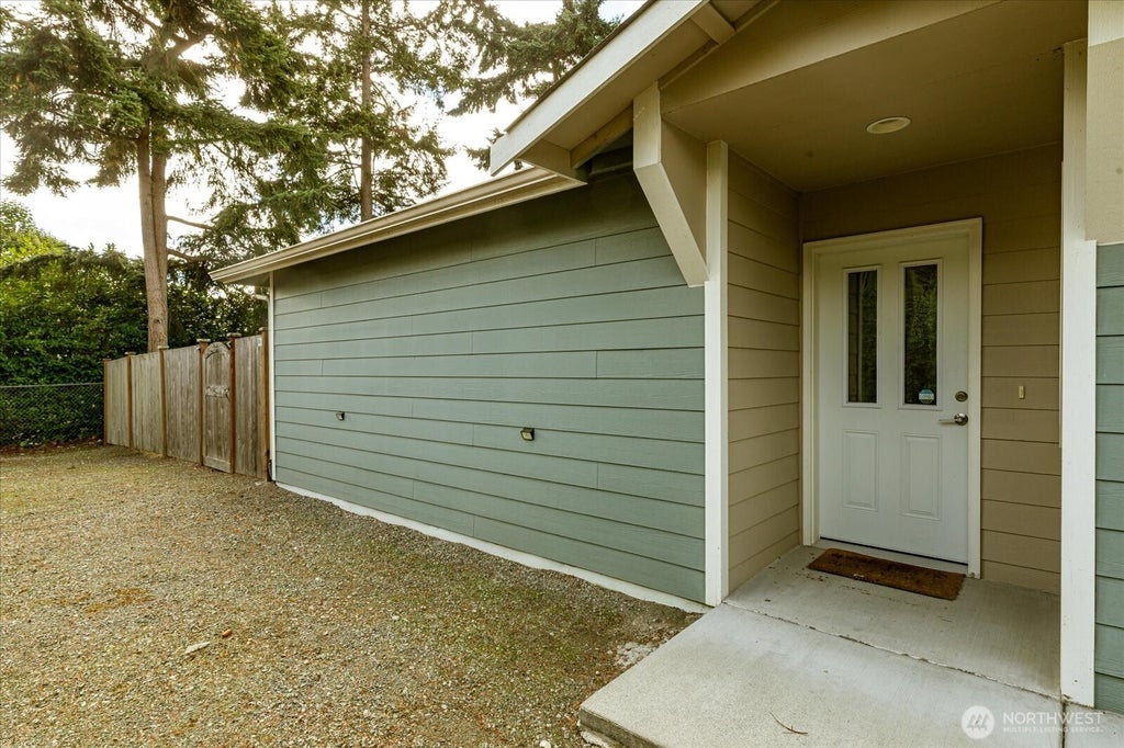 Photo of 1669 SW Stremler Drive, Oak Harbor, WA 98277 (MLS # 2592384)