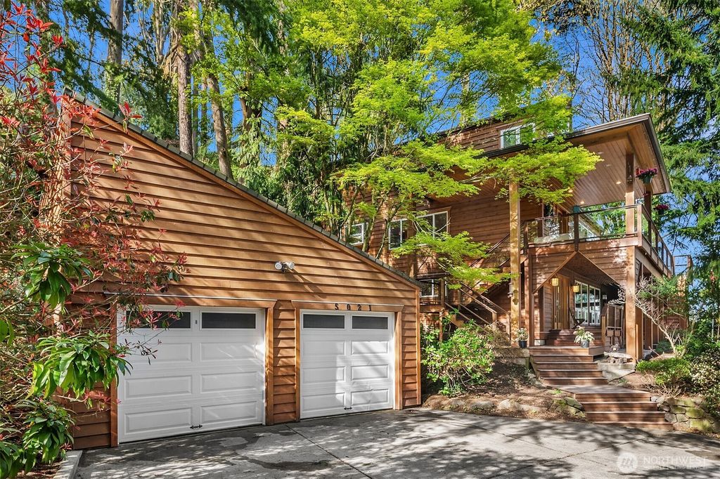 Photo of 5021 E Mercer Way, Mercer Island, WA 98040 (MLS # 2536763)
