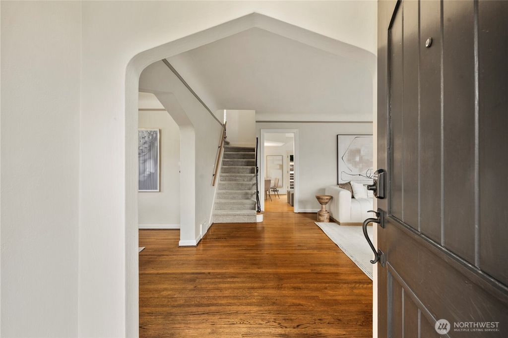 Photo of 6022 Vassar Avenue NE, Seattle, WA 98115 (MLS # 2423333)