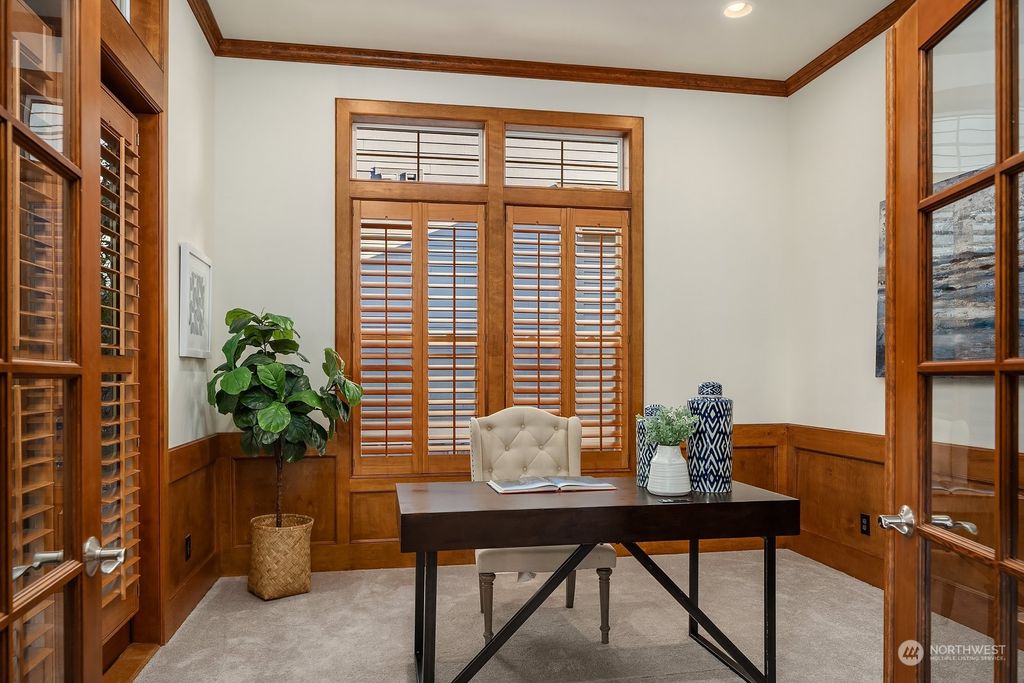 Photo of 1531 25th Avenue NE, Issaquah, WA 98029 (MLS # 2238449)