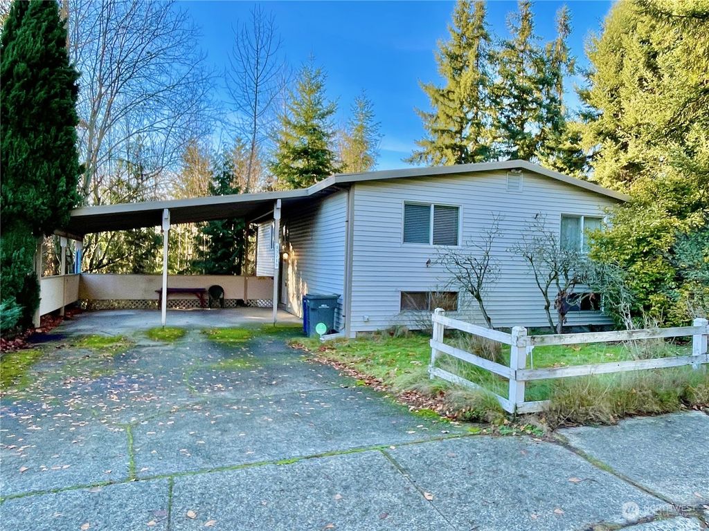 Photo of 13719 115th Avenue NE, Kirkland, WA 98034 (MLS # 2185493)