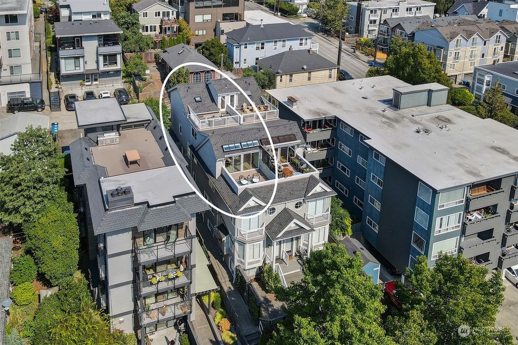 Photo of 514 Ward Street #201, Seattle, WA 98109 (MLS # 2290564)