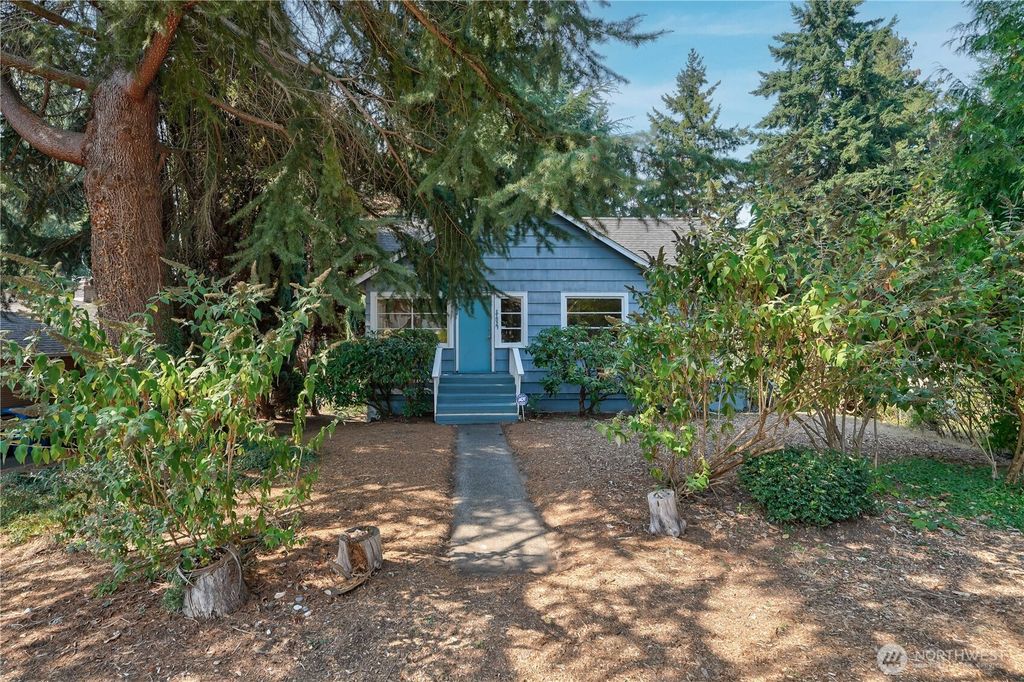 Photo of 11027 Alton Avenue NE, Seattle, WA 98125 (MLS # 2417209)