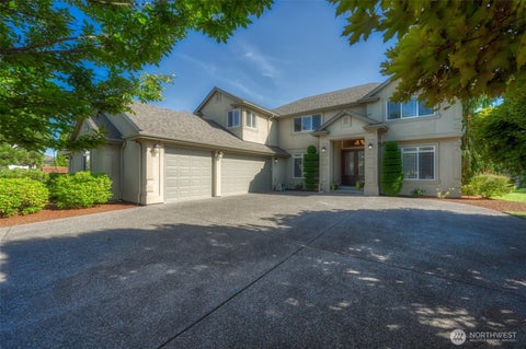 Photo of 13608 175th Street Ct E, Puyallup, WA 98374 (MLS # 2541331)