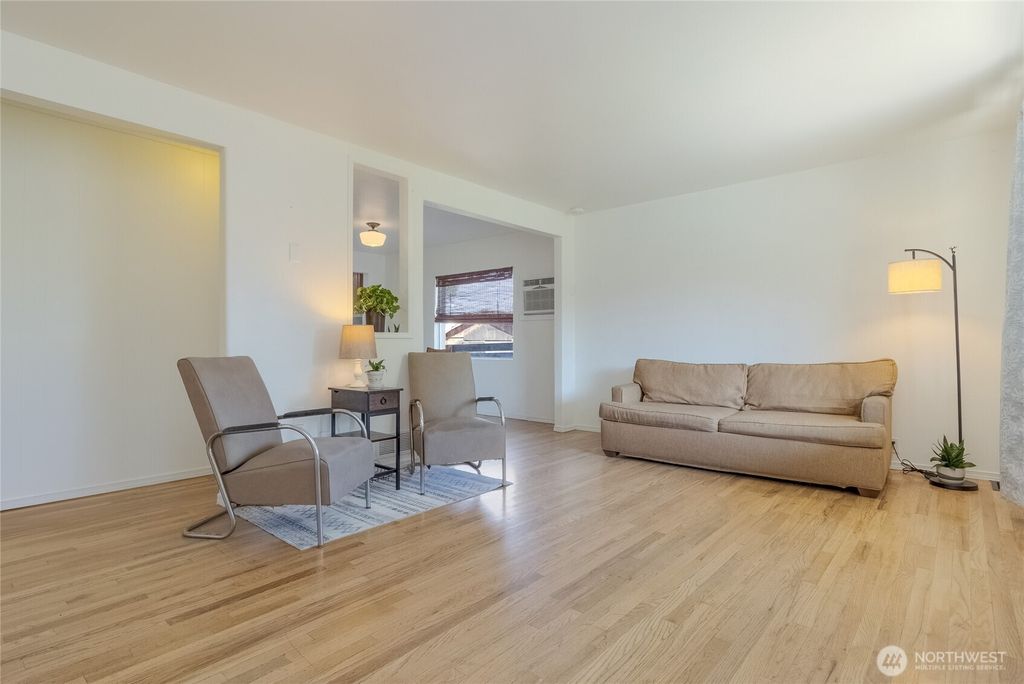 Photo of 226 SW Davis Avenue, College Place, WA 99324 (MLS # 2480415)