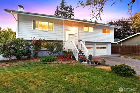 Photo of 15016 NE 74th Street, Vancouver, WA 98682 (MLS # 2558326)