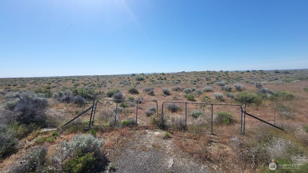 Photo of 0 Parcel No. 161567000, Moses Lake, WA 98837 (MLS # 2515562)