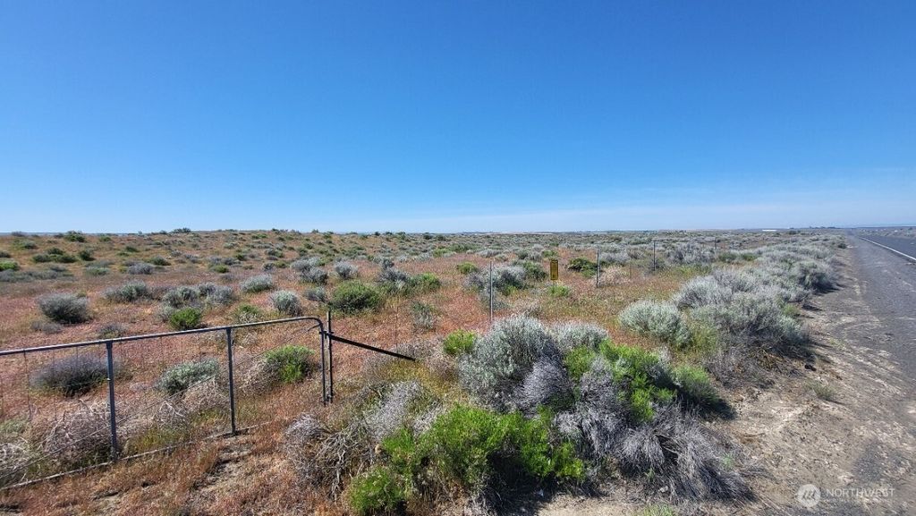 Photo of 0 Parcel No. 161567000, Moses Lake, WA 98837 (MLS # 2515562)