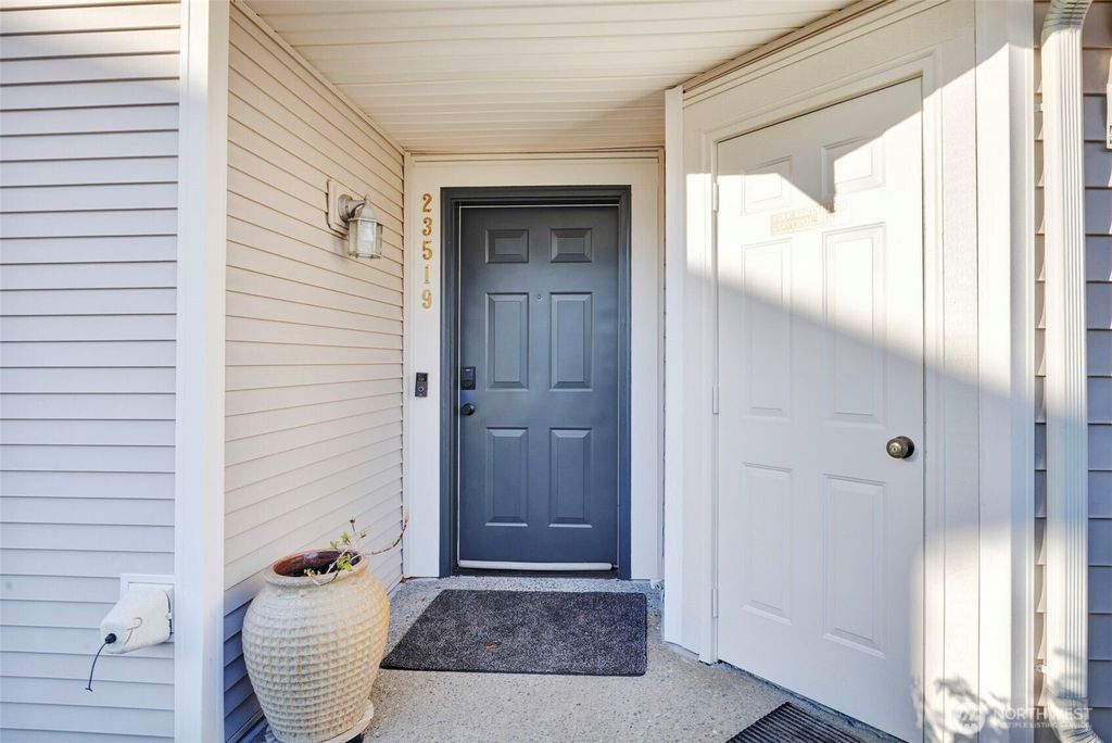 Photo of 23519 55th Avenue S #12-1, Kent, WA 98032 (MLS # 2484472)