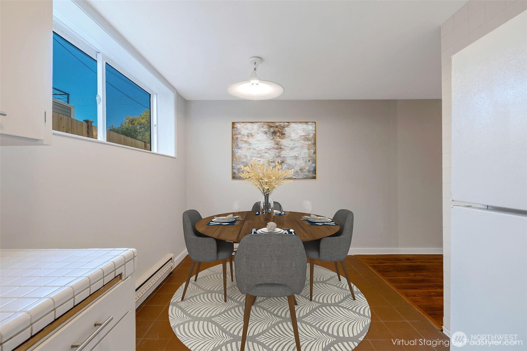 4324 Phinney Avenue N 1