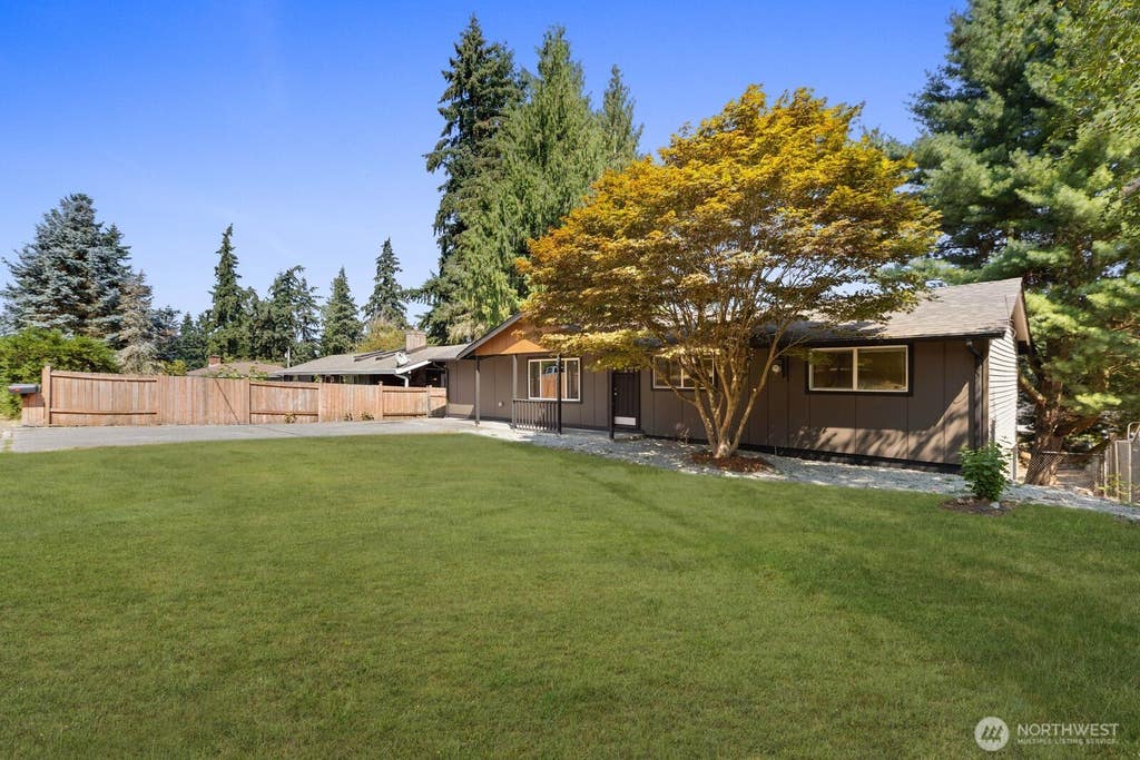 Photo of 30420 2nd Avenue S, Federal Way, WA 98003 (MLS # 2567330)