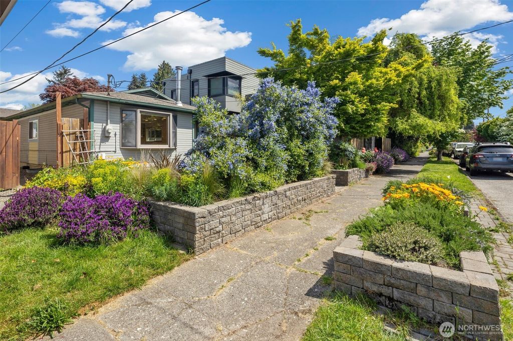 Photo of 520 N 79th Street, Seattle, WA 98103 (MLS # 2523288)