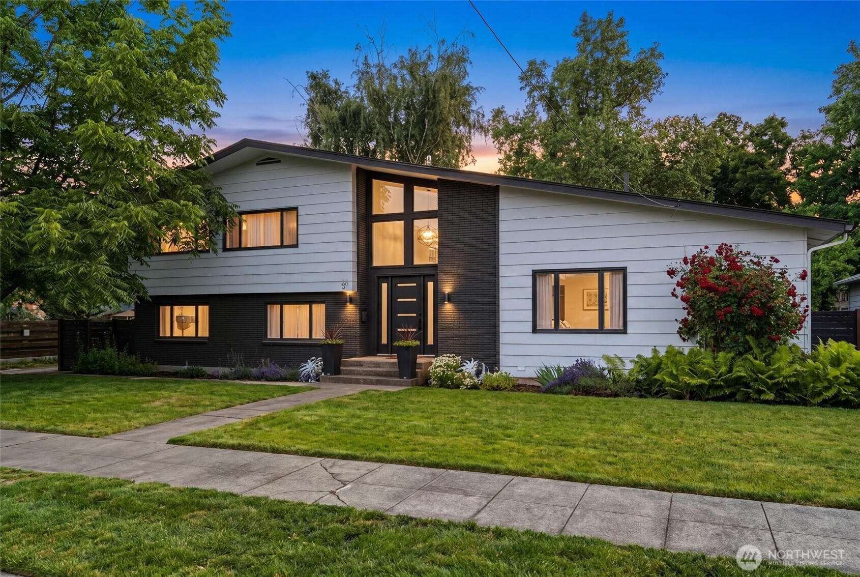 21 N Bellevue Avenue