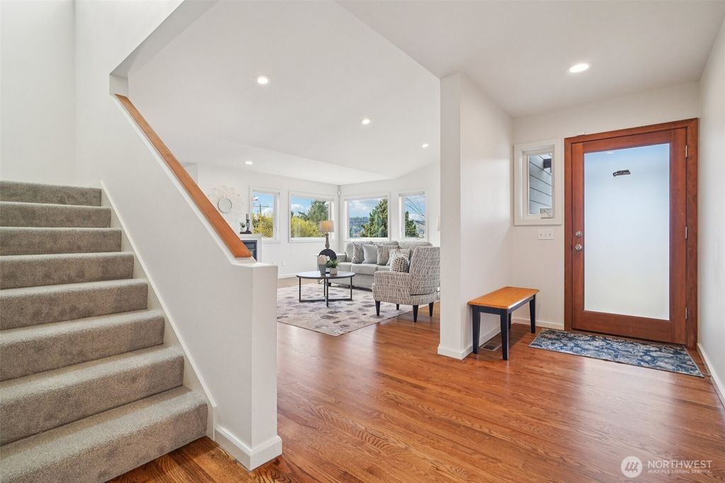 Photo of 1017 N 31st Street, Renton, WA 98056 (MLS # 2502581)