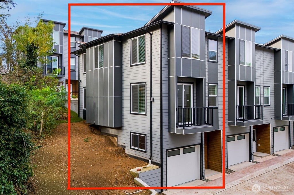 Photo of 1926 S Washington Street #B206, Tacoma, WA 98405 (MLS # 2572653)