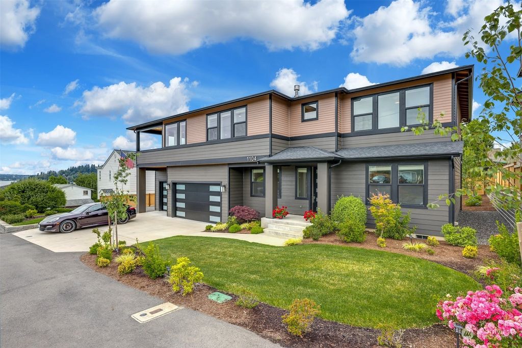 Photo of 1104 N 34th Street, Renton, WA 98056 (MLS # 2001780)