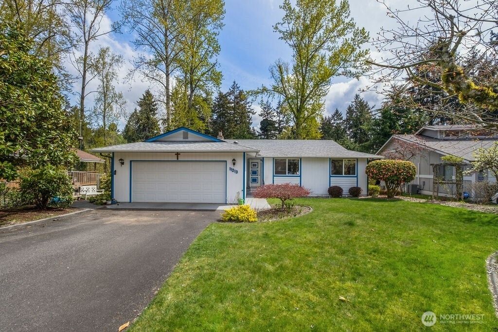 Photo of 11213 98th Avenue SW, Lakewood, WA 98498 (MLS # 2511649)