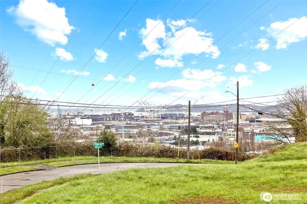 Photo of 4512 10th Avenue S, Seattle, WA 98108 (MLS # 2575940)