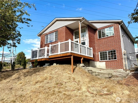 Photo of 4512 10th Avenue S, Seattle, WA 98108 (MLS # 2575940)