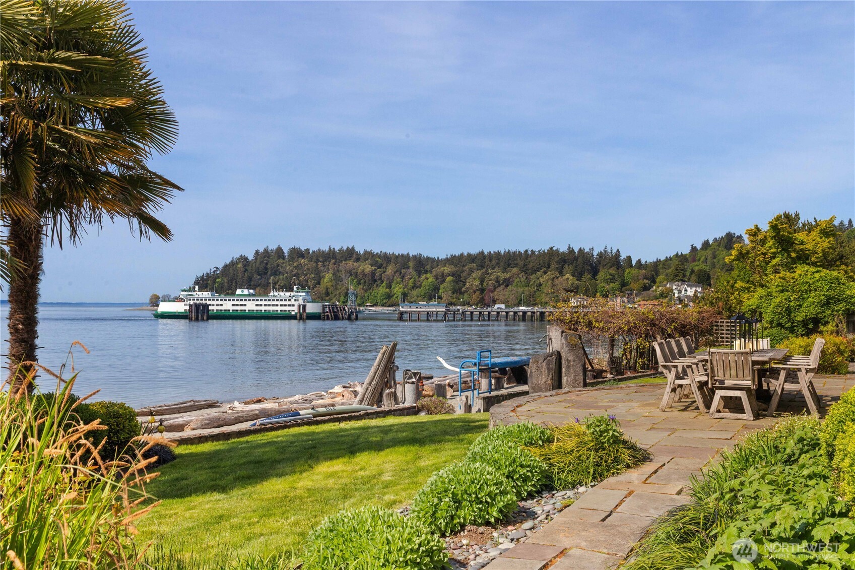 9325 Fauntleroy Way SW