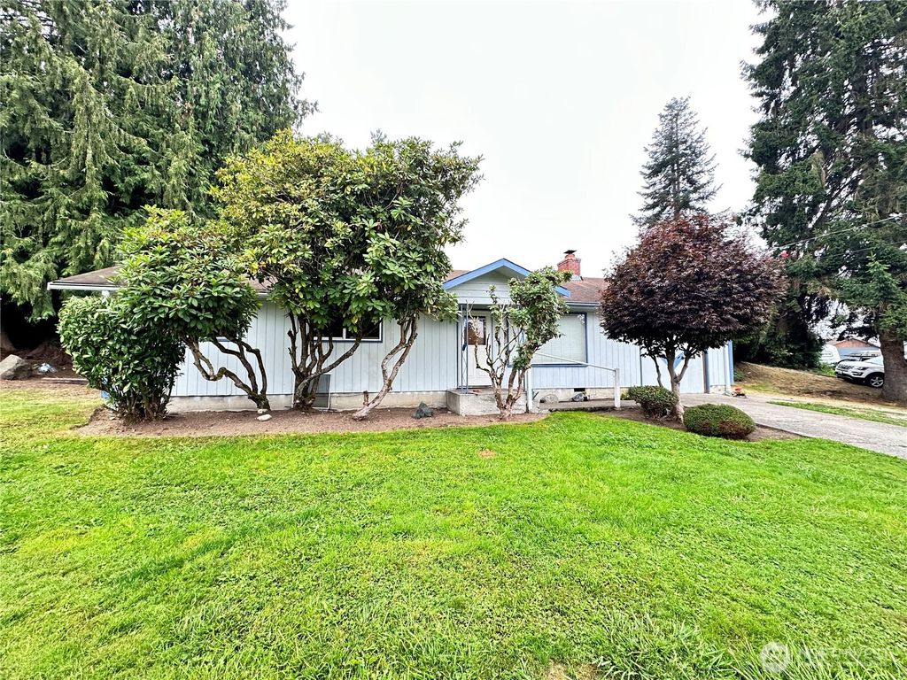 Photo of 6226 46th St NE St, Marysville, WA 98270 (MLS # 2431898)