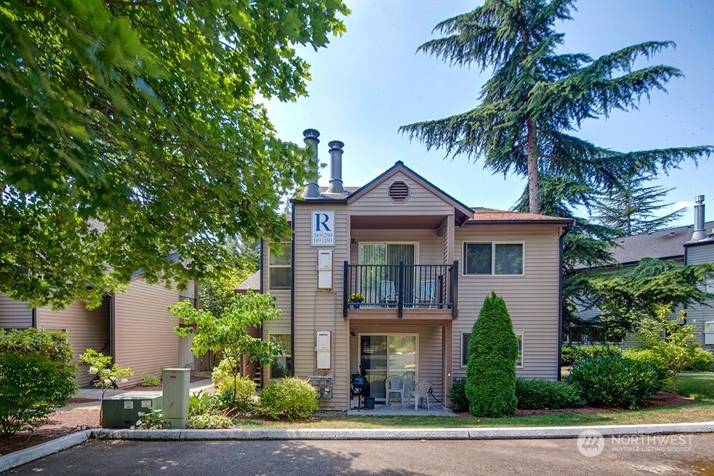 Photo of 9805 Avondale Road NE #R-250, Redmond, WA 98052 (MLS # 2141468)