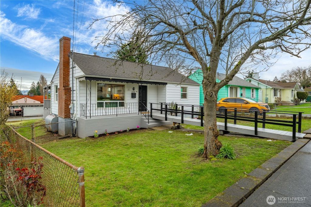 Photo of 13856 37th Avenue S, Tukwila, WA 98168 (MLS # 2498717)