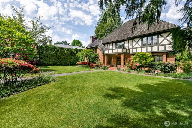 6573 Windermere Road, Seattle