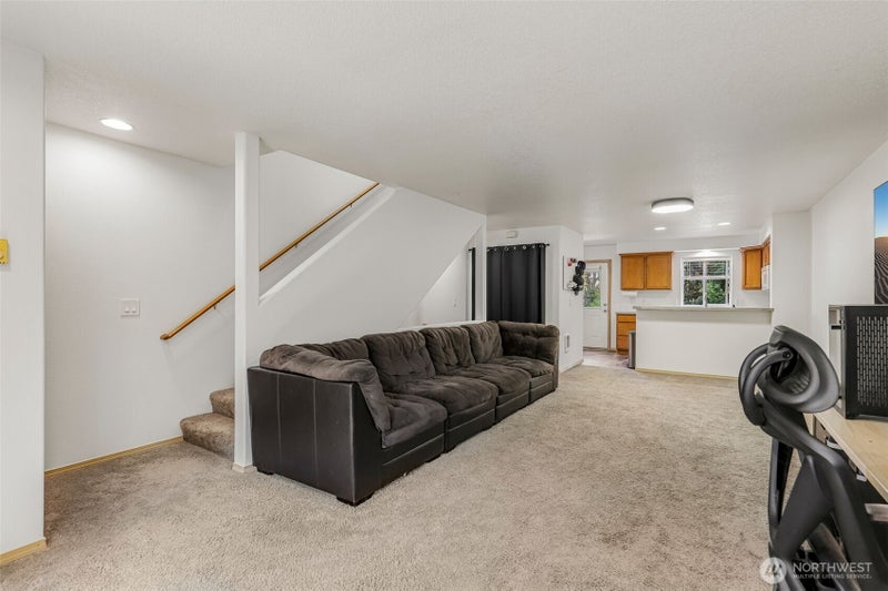 4436 NE Nicholson Loop