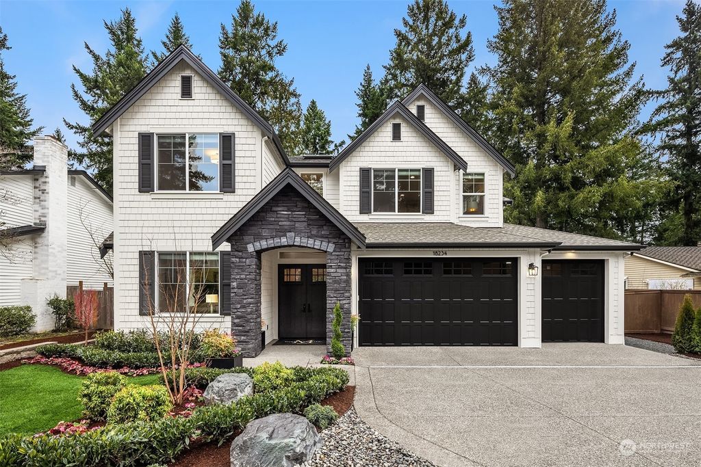 Photo of 18234 NE 31st Street, Redmond, WA 98052 (MLS # 2197870)