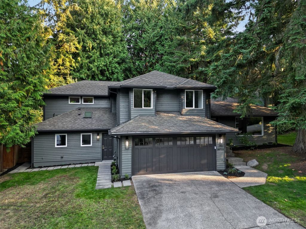 Photo of 20713 NE 44th Street, Sammamish, WA 98074 (MLS # 2437910)