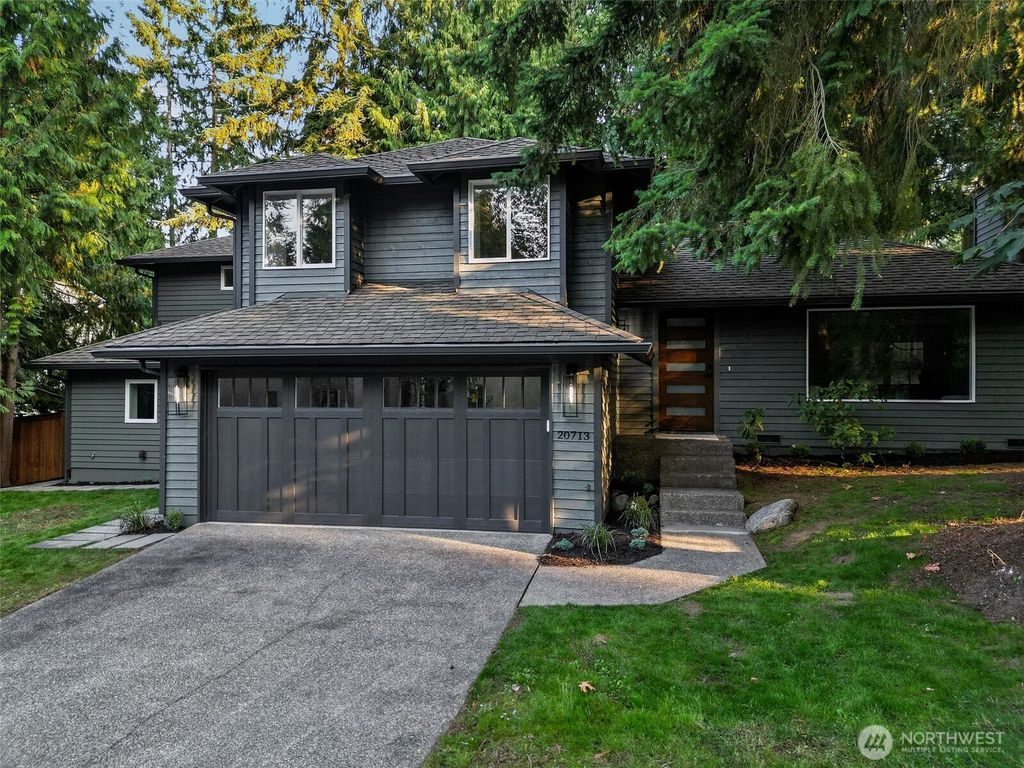 Photo of 20713 NE 44th Street, Sammamish, WA 98074 (MLS # 2437910)