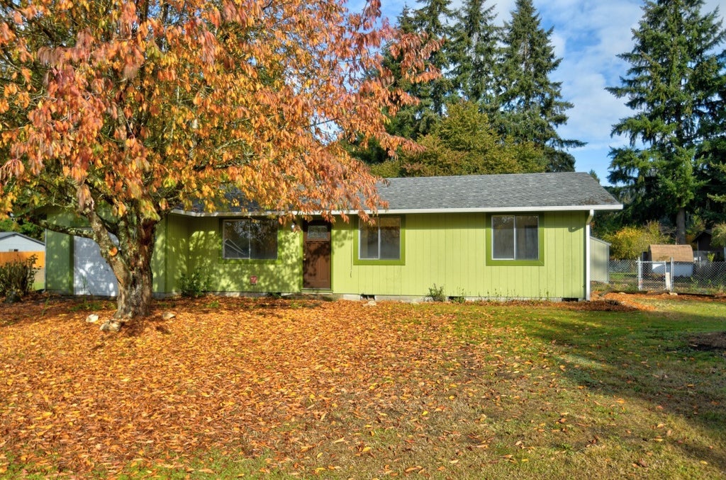 Photo of 7530 Fair Oaks Loop SE, Olympia, WA 98513 (MLS # 2599495)