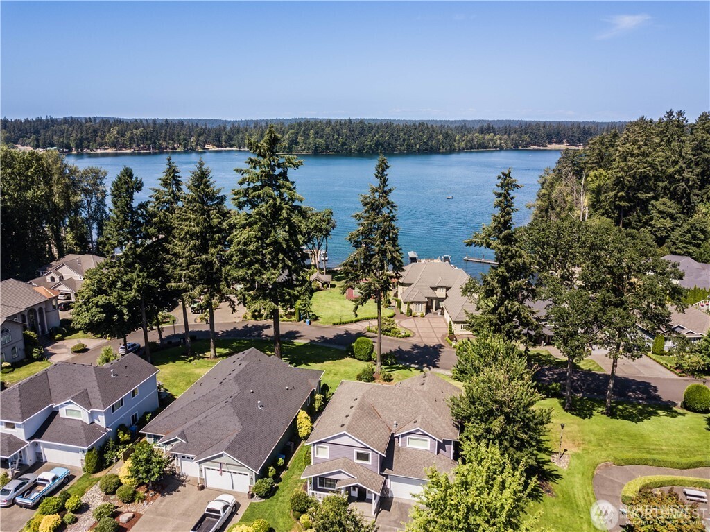 9066 Eagle Point Loop Road SW