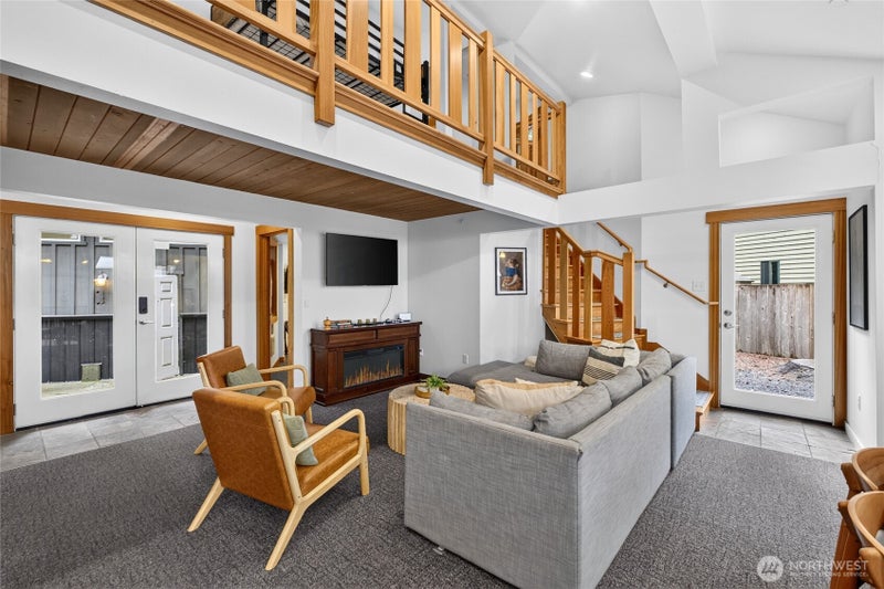 16028 E Crystal Drive E