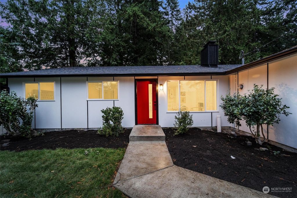 Photo of 12278 Densmore Avenue N, Seattle, WA 98133 (MLS # 2173166)