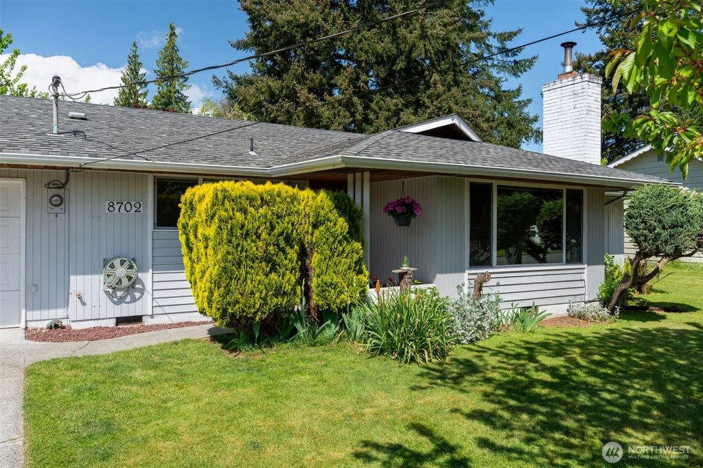 Photo of 8702 4th Place SE, Everett, WA 98208 (MLS # 2374925)