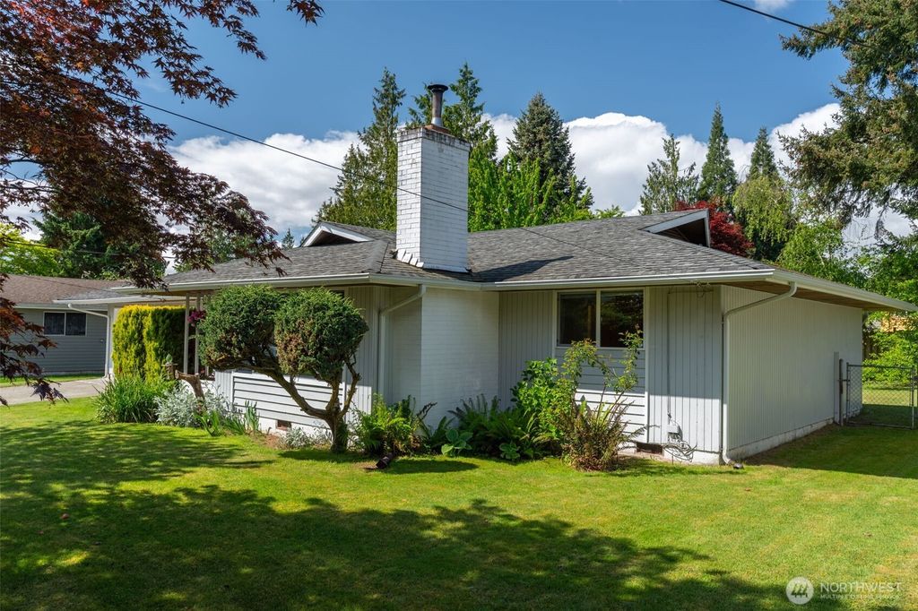 Photo of 8702 4th Place SE, Everett, WA 98208 (MLS # 2374925)