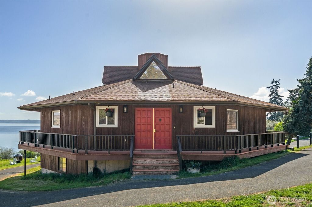 Photo of 10601 87th Street Ct, Anderson Island, WA 98303 (MLS # 2513514)