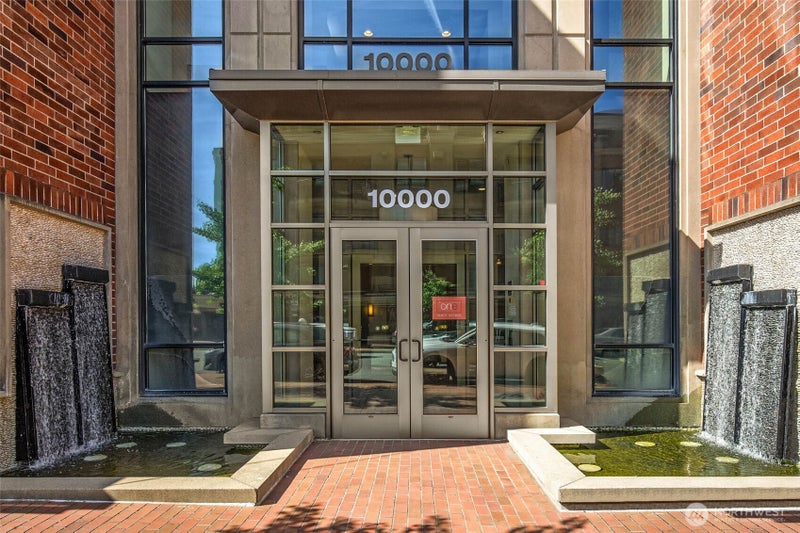 10000 Main Street 212