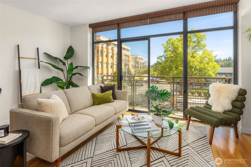 10000 Main Street 212