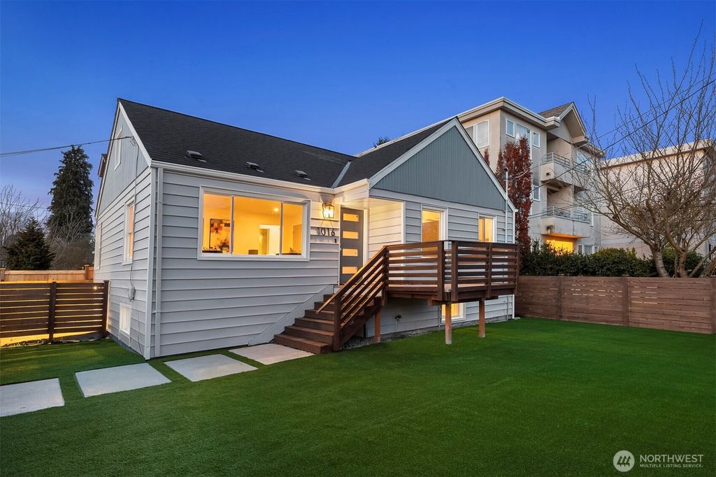 Photo of 1016 NW 85th Street, Seattle, WA 98117 (MLS # 2499816)