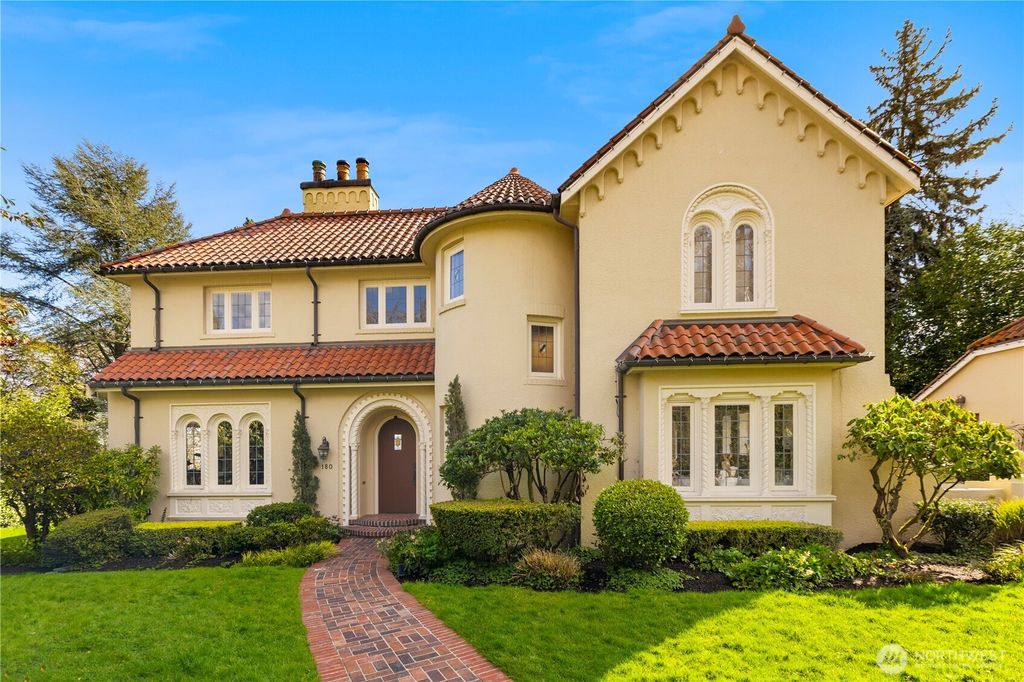 Photo of 180 Lake Washington Boulevard E, Seattle, WA 98112 (MLS # 2495968)